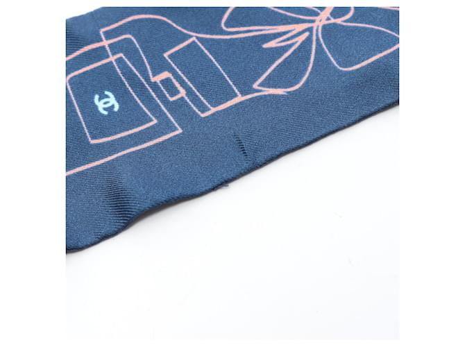 Foulard in seta Chanel Coco Mark Multicolore Blu navy - vista 8