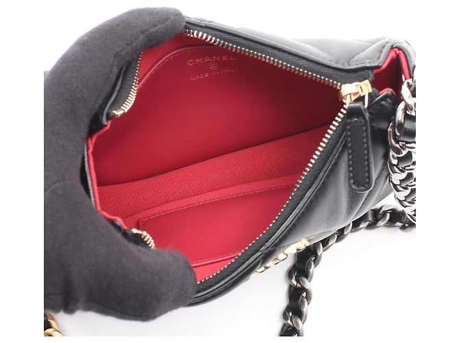 Borsa Hobo Chanel 19 Matelassé Small Nero - vista 3