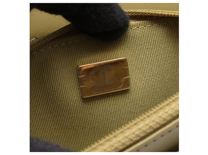 Borsa a Spalla Chanel Boy Matelassé Cachi - vista 5