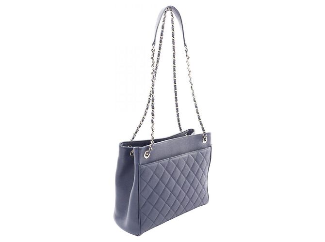 Borsa a tracolla Chanel Matelassé in pelle Caviar Blu navy - vista 2