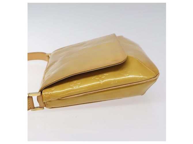 Louis Vuitton Thompson Street Monogram Vernis Medium Beige - vista 4