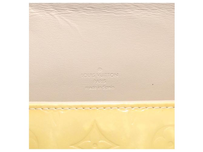 Louis Vuitton Thompson Street Monogram Vernis Medium Beige - vista 7