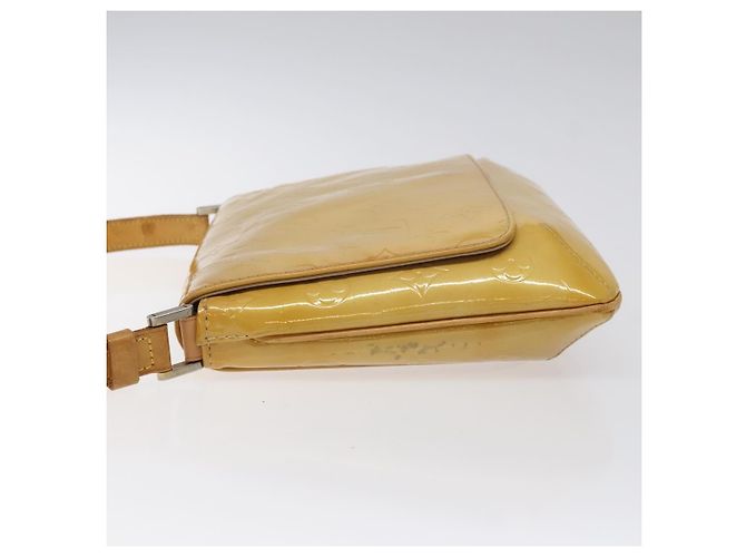 Louis Vuitton Thompson Street Monogram Vernis Medium Beige - vista 4