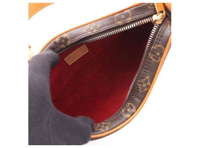 Pochette Croissant Monogram Louis Vuitton Marrone - vista 3