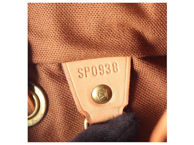 Zaino/Borsa Louis Vuitton Montsouris MM Monogram Marrone - vista 5