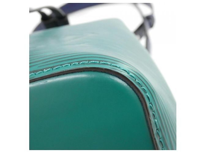 Néonoé Borsa a Spalla Louis Vuitton Epi Neo Noe BB Verde Verde chiaro - vista 3