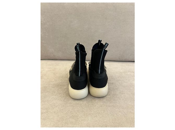 Sneakers alte Prada in tessuto nero - vista 2