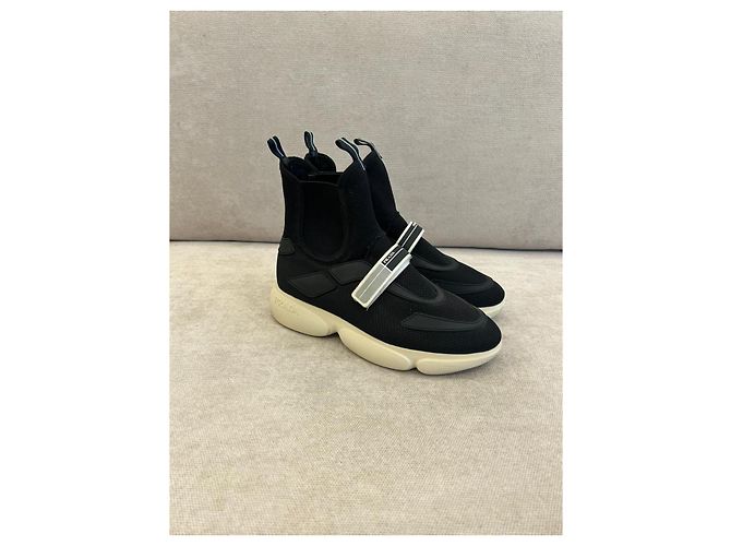Sneakers alte Prada in tessuto nero - vista 3