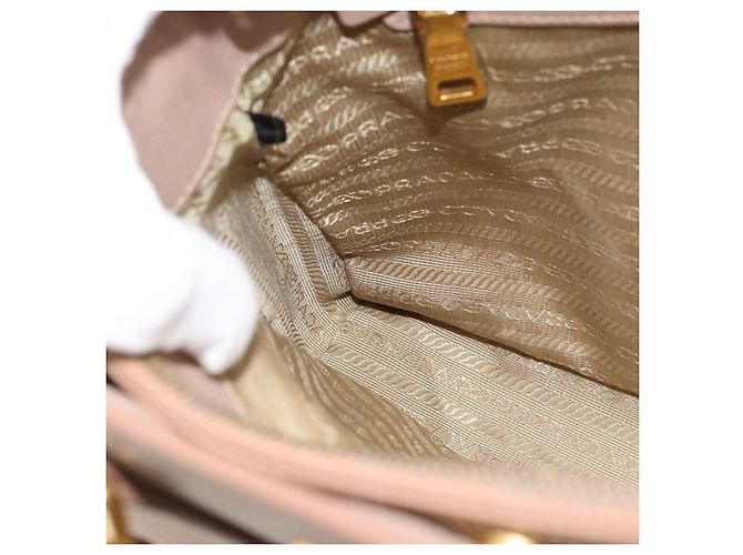 Saffiano Borsa PRADA in pelle Safiano 2 modi Beige Oro Auth 183886A D'oro - vista 24