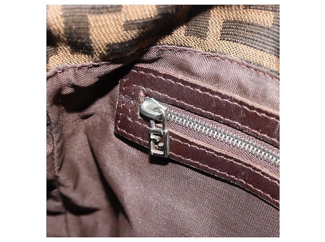 FENDI Zucca Canvas Mamma Baguette Shoulder Bag Marrone Nero Autentica 180861A - vista 22