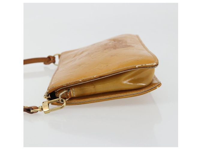 LOUIS VUITTON Monogram Vernis Lexington Pouch Beige M91010 LV Auth 184160 - vista 4