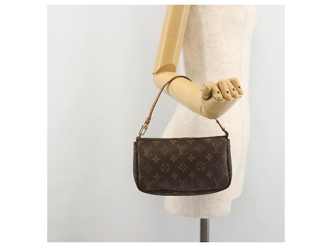 LOUIS VUITTON Monogram Pochette Accessoires Pochette M51980 LV Auth BA12777 Monogramma - vista 20
