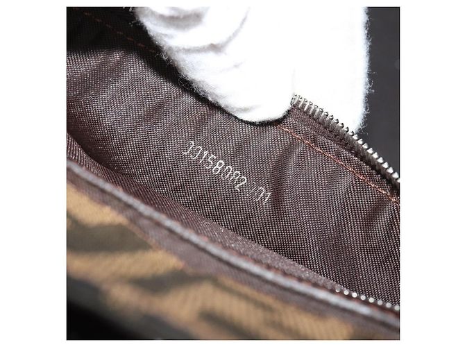 FENDI Zucca Canvas Mamma Baguette Tote Bag Black Brown Auth 182074 Marrone Nero - vista 25