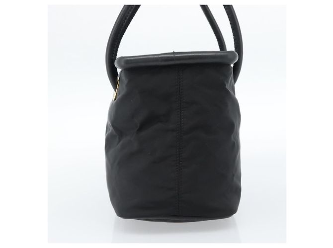 Céline Borsa a mano CELINE Circle Nylon Nero Oro Auth 184330 D'oro - vista 5
