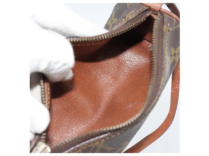 LOUIS VUITTON Pochette Monogram Papillon LV Auth 184340 Monogramma - vista 16