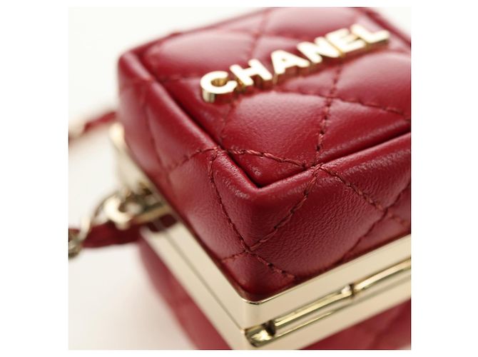 Charm per borsa CHANEL Matelasse in pelle di agnello rosso e oro CC Autentico 181875SAM D'oro - vista 12