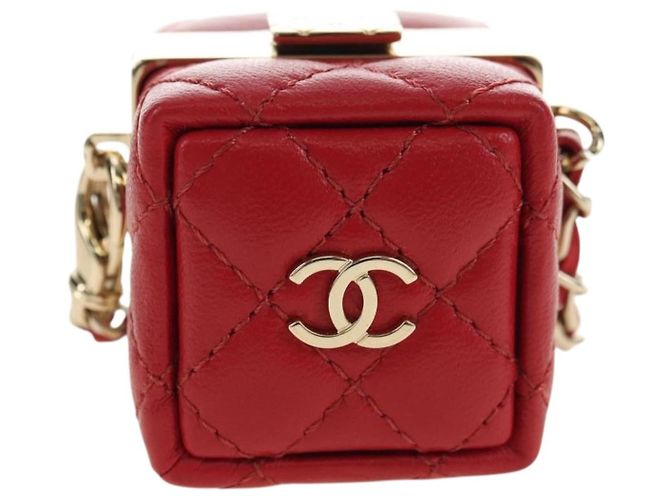 Charm per borsa CHANEL Matelasse in pelle di agnello rosso e oro CC Autentico 181875SAM D'oro - vista 2