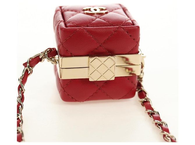 Charm per borsa CHANEL Matelasse in pelle di agnello rosso e oro CC Autentico 181875SAM D'oro - vista 6
