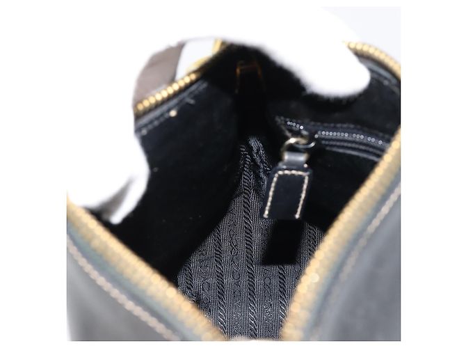 Borsa a Spalla con Catena PRADA in Pelle Nera e Oro Auth yk20455A Nero D'oro - vista 19