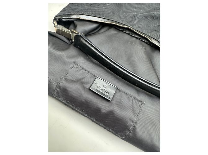 Vintage Gucci Nylon Shoulder Bag Black Silver - view 4