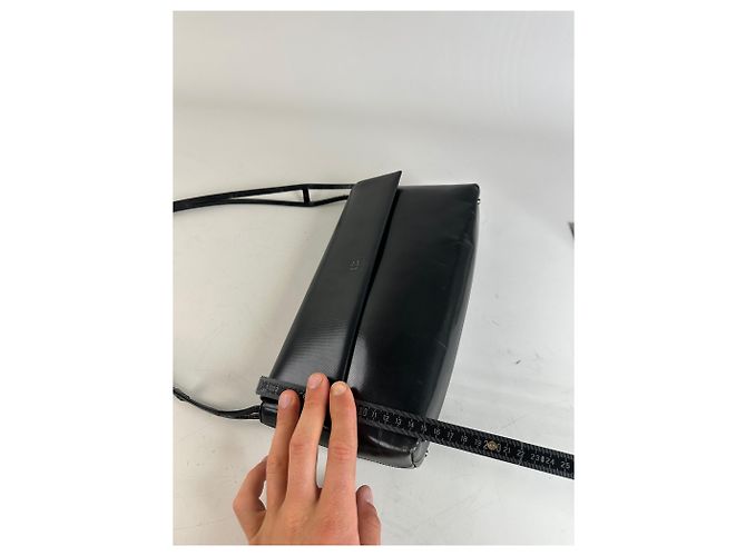 Vintage Givenchy Lederschultertasche Schwarz Silber - Ansicht 10