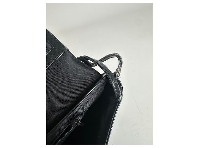 Vintage Givenchy Lederschultertasche Schwarz Silber - Ansicht 4