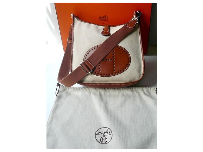 Borsa Hermès Evelyne 29 pelle Barénia e tela beige Marrone - vista 2