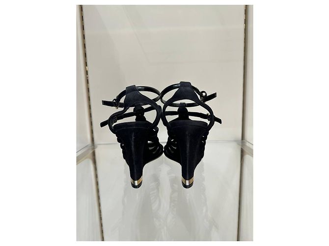 Sandálias Louis Vuitton LV Monogram Suede Gladiator US 8.5 Seminovas - vista 3