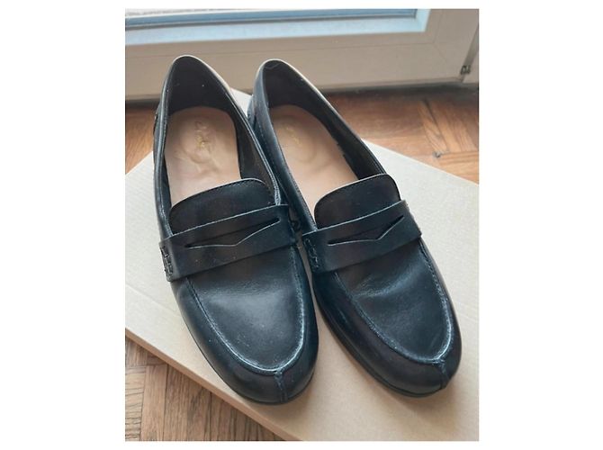 Mocassins Clarks en cuir noir - vue 2