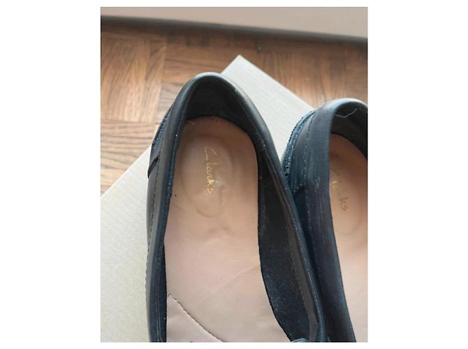 Mocassins Clarks en cuir noir - vue 4