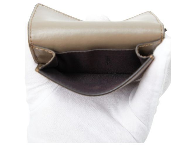 Fendi Tri-fold Wallet aus graulichem Leder - Ansicht 6