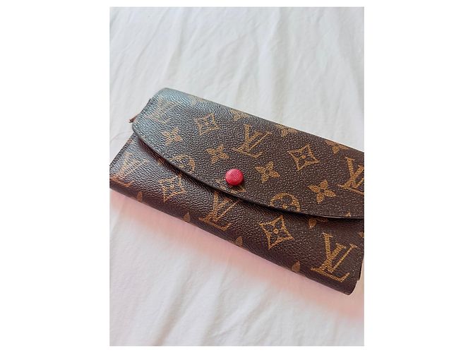 Louis Vuitton Cartera Emilie Monogram - Interior Rojo Castaño Roja - vista 2