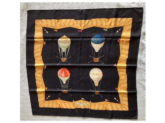 Bulgari Bvlgari Foulard in Seta Mongolfiere Nero Bianco Multicolore D'oro - vista 2