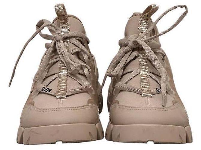 Sneakers Dior D-Connect in pelle beige e PVC con lacci sz.37.5 usato - vista 3