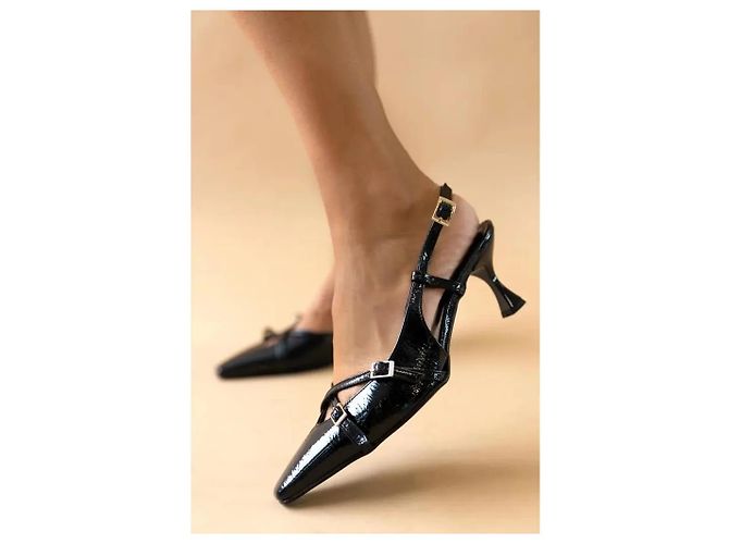 Autre Marque Décolleté Slingback in Vernice Nera Nero - vista 11