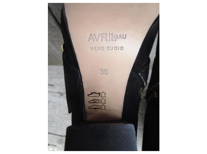 Avril Gau Botas de camurça pretas com fivela dourada Preto - vista 8