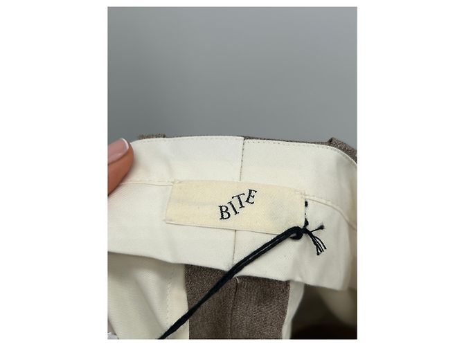 Autre Marque Conjunto de chaqueta y pantalones BITE beige de algodón talla 36 - vista 10