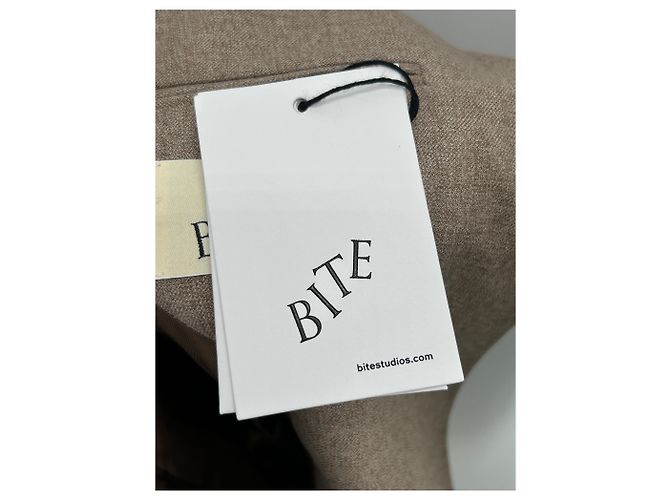 Autre Marque Conjunto de chaqueta y pantalones BITE beige de algodón talla 36 - vista 6