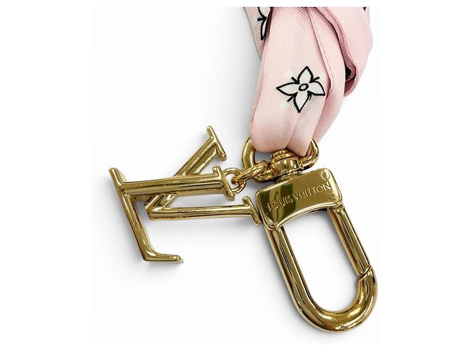 Charm Louis Vuitton M02614 Rosa - vista 4
