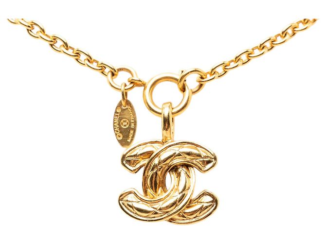 Collana con pendente CC trapuntato placcato oro Chanel Gold Gold D'oro - vista 2