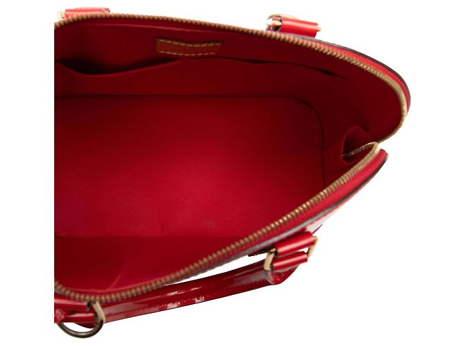 Louis Vuitton Alma PM Monogram Vernis rosso - vista 4