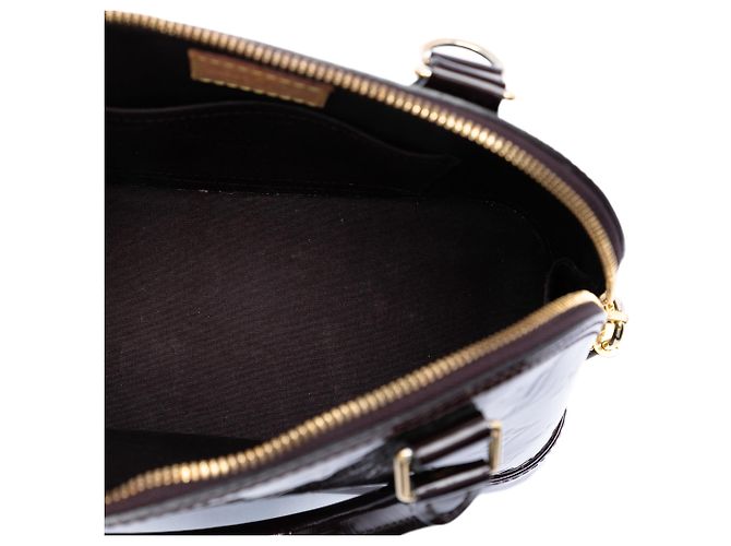 Louis Vuitton Alma BB in Monogram Vernis viola Porpora - vista 4