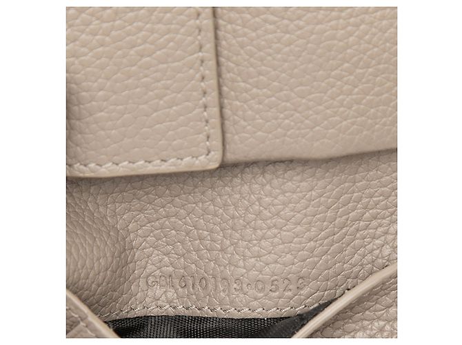 Cartera bifold Tiny Cassandre en piel granulada beige Saint Laurent - vista 7