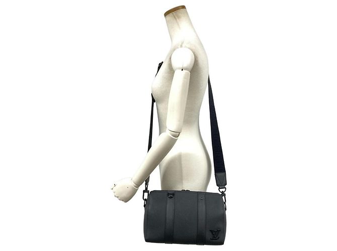 Borsa a tracolla Louis Vuitton City Keepall Nero - vista 8