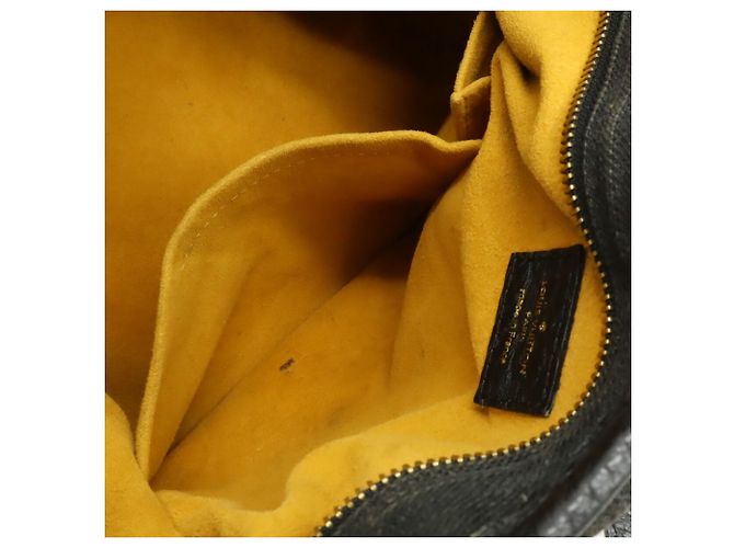 Borsa Tote Louis Vuitton Monogram Denim Neo Cabby MM Nero - vista 8