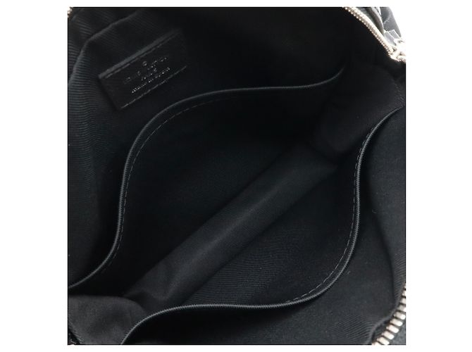 Borsa a tracolla Louis Vuitton Taiga Anton Pochette Grigio - vista 8