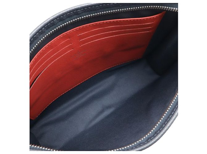 Clutch Louis Vuitton Taiga Pochette Voyage MM Blu navy - vista 7