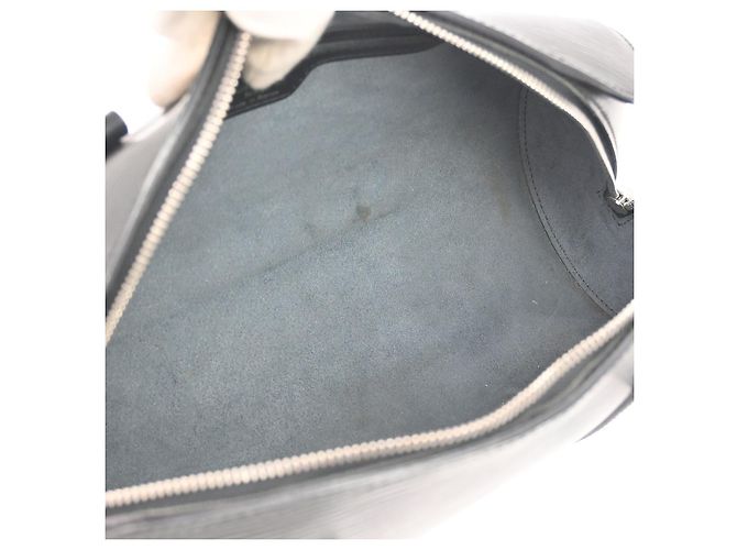 Louis Vuitton Soufflot Handbag Epi Leather Black - view 3