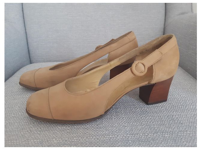 Bally Beige Leder Pumps mit Riemchen - Ansicht 4