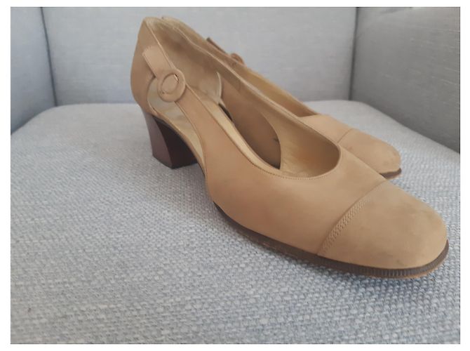 Bally Beige Leder Pumps mit Riemchen - Ansicht 5